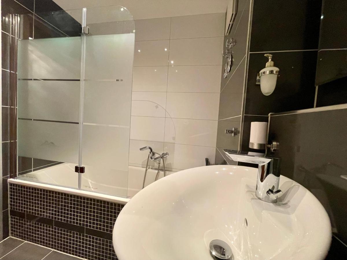 Wunderschoenes In Der Goldstadt Apartment *